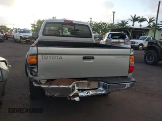 2003 Toyota Tacoma PreRunner z VIN 5TEGN92N63Z170929, wystawiony jako IAAI lot #41778256 z przebiegiem 202 135 mil mil oraz . Historia ofert i sprzedaży dostępna na DreamBid. Obrazek 16.