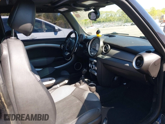 2009 MINI Hardtop S with VIN WMWMF73509TW82466, listed as a IAAI auction lot 42056740 with 113,755 mi miles and . Bid and sale history available at DreamBid. Image 5.