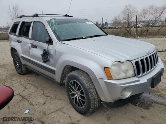 2005 Jeep Grand Cherokee Laredo with VIN 1J4HR48N65C626992, listed as a Copart auction lot 45107265 with 223,529 mi miles and Clean Title. Bid and sale history available at carsss.com. Image 4.