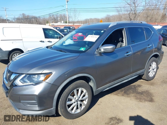 2018 Nissan Rogue SV z VIN KNMAT2MV5JP500550, wystawiony jako IAAI lot #41705570 z przebiegiem 93 495 mil mil oraz . Historia ofert i sprzedaży dostępna na DreamBid. Obrazek 17.