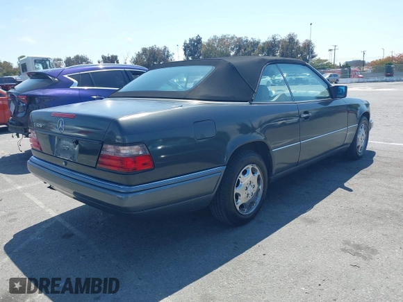 1994 Mercedes-Benz E 320 with VIN WDBEA66E7RC004579, listed as a IAAI auction lot 42170487 with 118,530 mi miles and . Bid and sale history available at DreamBid. Image 4.