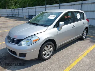 2007 Nissan Versa S с VIN 3N1BC13E37L449721, выставлен на аукционе IAAI как лот 42503164 с пробегом 89 537 миль миль и . История ставок и продаж доступна на DreamBid. Изображение 2.