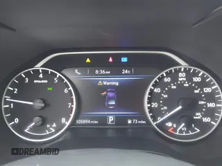 2017 Nissan Maxima SV z VIN 1N4AA6AP0HC450683, wystawiony jako IAAI lot #42101171 z przebiegiem 105 894 mil mil oraz . Historia ofert i sprzedaży dostępna na DreamBid. Obrazek 7.