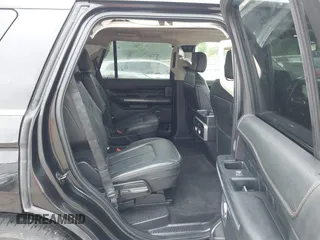 2019 Ford Expedition Platinum with VIN 1FMJU1MT8KEA02325, listed as a IAAI auction lot 41861772 with 77,124 mi miles. Bid and sale history available at carsss.com. Image 8.