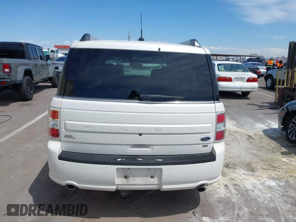 2015 Ford Flex SEL with VIN 2FMHK6C85FBA09233, listed as a IAAI auction lot 42142972 with 221,909 mi miles. Bid and sale history available at carsss.com. Image 16.