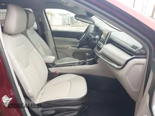 2022 Jeep Compass Latitude with VIN 3C4NJCBB8NT218393, listed as a IAAI auction lot 41712944 with 32,772 mi miles and . Bid and sale history available at carsss.com. Image 5.