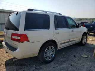 2008 Lincoln Navigator with VIN 5LMFU28598LJ00255, listed as a Copart auction lot 62189995 with 238,029 mi miles and Salvage title. Bid and sale history available at DreamBid. Image 3.