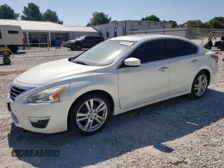 2014 Nissan Altima S with VIN 1N4BL3AP8EN225747, listed as a Copart auction lot 60429624 with 92,564 mi miles and Salvage title. Bid and sale history available at DreamBid. Image 1.