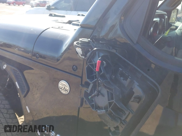 2018 Jeep Wrangler Unlimited Sport с VIN 1C4HJXDG4JW110788, выставлен на аукционе IAAI как лот 41796075 с пробегом 69 378 миль миль и . История ставок и продаж доступна на DreamBid. Изображение 18.