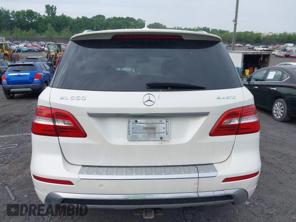 2014 Mercedes-Benz M 550 with VIN 4JGDA7DBXEA328591, listed as a IAAI auction lot 42487544 with 122,136 mi miles and . Bid and sale history available at DreamBid. Image 16.