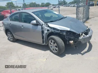 2010 Mazda 3 S Sport z VIN JM1BL1S5XA1102674, wystawiony jako IAAI lot #42540325 z przebiegiem 89 845 mil mil oraz . Historia ofert i sprzedaży dostępna na DreamBid. Obrazek 1.