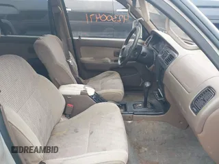 1998 Toyota 4Runner SR5 с VIN JT3GN86RXW0063561, выставлен на аукционе IAAI как лот 42300471 с пробегом 311 139 миль миль и . История ставок и продаж доступна на DreamBid. Изображение 5.