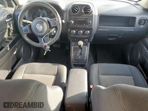 2015 Jeep Patriot Sport z VIN 1C4NJPBBXFD204557, wystawiony jako Copart lot #59544745 z przebiegiem 136 158 mil mil oraz Czysty tytuł • Clean title. Historia ofert i sprzedaży dostępna na DreamBid. Obrazek 8.