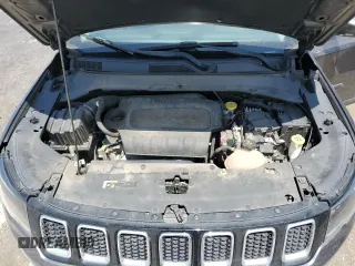 2018 Jeep Compass Latitude z VIN 3C4NJCBB0JT134143, wystawiony jako Copart lot #57228345 z przebiegiem 102 011 mil mil oraz Szkoda całkowita • Salvage title. Historia ofert i sprzedaży dostępna na DreamBid. Obrazek 12.