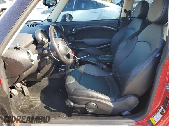 2011 MINI Hardtop S with VIN WMWSV3C5XBTY24525, listed as a Copart auction lot 49977475 with 110,627 mi miles and Salvage title. Bid and sale history available at DreamBid. Image 7.