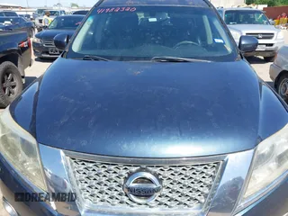 2014 Nissan Pathfinder SV with VIN 5N1AR2MN9EC687010, listed as a IAAI auction lot 41982320 with 173,138 mi miles. Bid and sale history available at carsss.com. Image 10.
