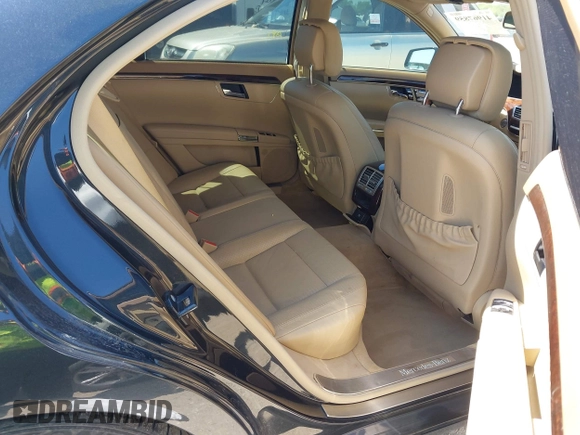 2013 Mercedes-Benz S 550 with VIN WDDNG9EB3DA523390, listed as a IAAI auction lot 41967859 with 131,154 mi miles and . Bid and sale history available at DreamBid. Image 8.