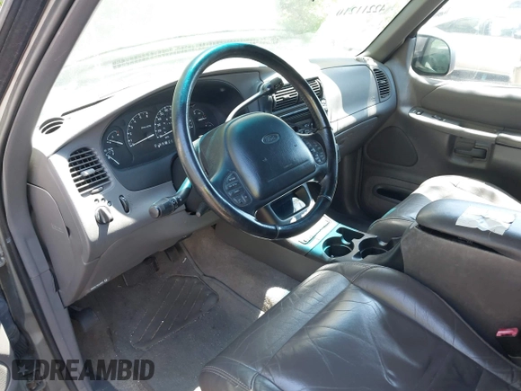 1999 Ford Explorer XLT с VIN 1FMDU34E2XUA07544, выставлен на аукционе IAAI как лот 42211210 с пробегом 156 786 миль миль и . История ставок и продаж доступна на DreamBid. Изображение 5.