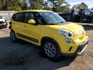 2014 FIAT 500L Trekking with VIN ZFBCFADH4EZ021618, listed as a Copart auction lot 41621115 with 130,143 mi miles and Salvage Title. Bid and sale history available at DreamBid. Image 4.