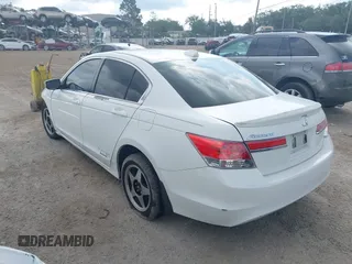 2012 Honda Accord LX Premium z VIN 1HGCP2F41CA105810, wystawiony jako IAAI lot #42218612 z przebiegiem 176 689 mil mil oraz . Historia ofert i sprzedaży dostępna na DreamBid. Obrazek 3.