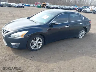 2014 Nissan Altima 2.5 SV with VIN 1N4AL3AP8EC420528, listed as a IAAI auction lot 41779180 with 88,628 mi miles. Bid and sale history available at carsss.com. Image 2.