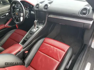 2017 Porsche 718 Boxster z VIN WP0CA2A8XHS221955, wystawiony jako Copart lot #39600404 z przebiegiem 52 979 mil mil oraz . Historia ofert i sprzedaży dostępna na DreamBid. Obrazek 8.