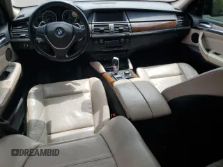 2012 BMW X6 35i z VIN 5UXFG2C56CL780774, wystawiony jako Copart lot #55003335 z przebiegiem 227 097 mil mil oraz Czysty tytuł • Clean title. Historia ofert i sprzedaży dostępna na DreamBid. Obrazek 8.
