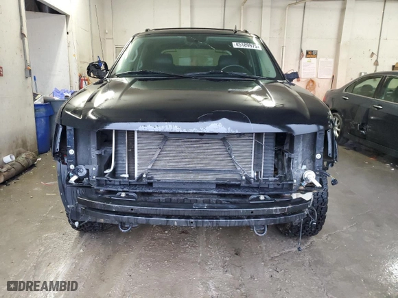 2013 Chevrolet Avalanche LT with VIN 3GNTKFE72DG123999, listed as a Copart auction lot 45189975 with 89,396 mi miles and Salvage Title. Bid and sale history available at carsss.com. Image 5.