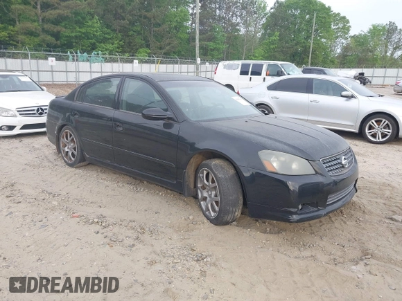 2005 Nissan Altima 3.5 SE with VIN 1N4BL11D95C250548, listed as a IAAI auction lot 42050063 with 176,734 mi miles. Bid and sale history available at carsss.com. Image 1.