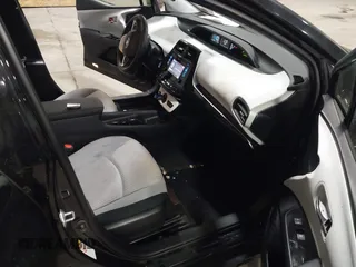 2017 Toyota Prius Two with VIN JTDKBRFU2H3044626, listed as a IAAI auction lot 41738057 with 81,932 mi miles. Bid and sale history available at carsss.com. Image 5.