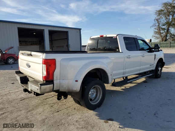 2019 Ford Super Duty F-350 DRW XL with VIN 1FT8W3DT1KEC07915, listed as a Copart auction lot 74317663 with 305,216 mi miles and Salvage Title. Bid and sale history available at carsss.com. Image 3.