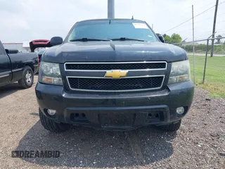 2014 Chevrolet Tahoe LT with VIN 1GNSCBE08ER193058, listed as a IAAI auction lot 42382232 with 228,749 mi miles and . Bid and sale history available at DreamBid. Image 12.
