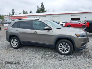 2020 Jeep Cherokee Latitude с VIN 1C4PJLCB8LD606699, выставлен на аукционе IAAI как лот 42281596 с пробегом 46 070 миль миль и . История ставок и продаж доступна на DreamBid. Изображение 13.