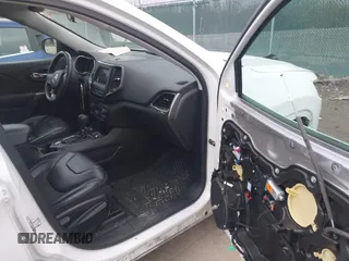 2019 Jeep Cherokee Latitude Plus with VIN 1C4PJMLB4KD213559, listed as a IAAI auction lot 41676384 with 120,562 mi miles and . Bid and sale history available at DreamBid. Image 5.