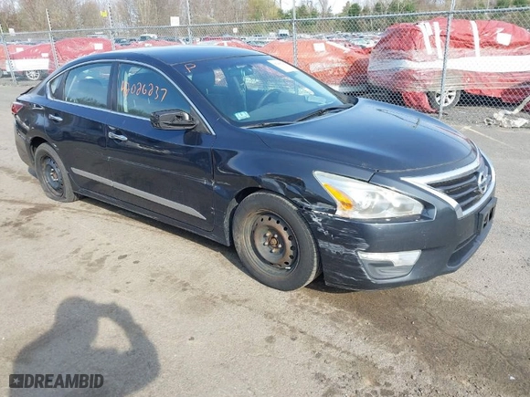 2015 Nissan Altima 2.5 with VIN 1N4AL3AP0FC124842, listed as a IAAI auction lot 42066237 with 147,853 mi miles. Bid and sale history available at carsss.com. Image 1.