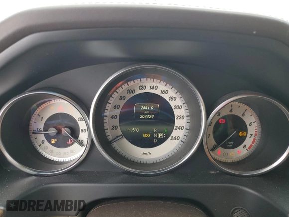 2014 Mercedes-Benz E 550 Sport with VIN WDDHF9BB5EB025028, listed as a Copart auction lot 44512805 with 209,429 mi miles and Clean Title. Bid and sale history available at DreamBid. Image 9.