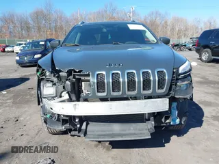 2018 Jeep Cherokee Latitude Plus with VIN 1C4PJMLB3JD571203, listed as a IAAI auction lot 41741170 with 134,877 mi miles and . Bid and sale history available at DreamBid. Image 6.