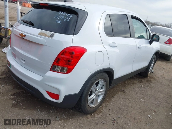 2020 Chevrolet Trax LS with VIN 3GNCJKSB3LL327950, listed as a IAAI auction lot 41827458 with 14,824 mi miles. Bid and sale history available at carsss.com. Image 4.