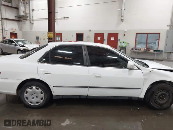 1999 Honda Accord LX with VIN 1HGCG6655XA043768, listed as a IAAI auction lot 42349237 with Not provided miles and . Bid and sale history available at DreamBid. Image 14.