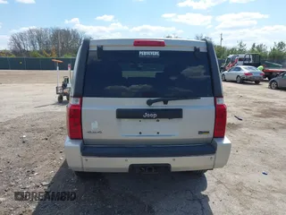 2007 Jeep Commander Sport z VIN 1J8HG48P17C695954, wystawiony jako IAAI lot #42106559 z przebiegiem Nie podano mil oraz . Historia ofert i sprzedaży dostępna na DreamBid. Obrazek 17.
