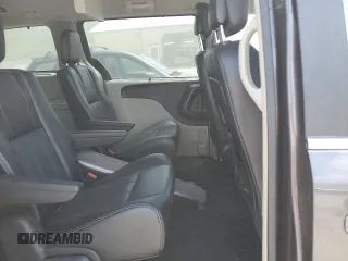 2015 Chrysler Town & Country Touring L with VIN 2C4RC1CG4FR609782, listed as a Copart auction lot 59926354 with 117,123 mi miles and Salvage Title. Bid and sale history available at DreamBid. Image 10.