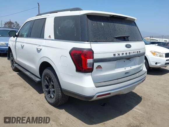 2023 Ford Expedition Timberline with VIN 1FMJU1RGXPEA34504, listed as a IAAI auction lot 42583531 with 18,986 mi miles and . Bid and sale history available at DreamBid. Image 3.