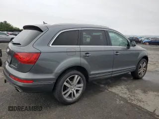 2014 Audi Q7 Premium Plus with VIN WA1LMAFE8ED015737, listed as a Copart auction lot 62099545 with 129,505 mi miles and Salvage title. Bid and sale history available at DreamBid. Image 3.
