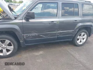 2014 Jeep Patriot High Altitude z VIN 1C4NJPFA9ED763968, wystawiony jako IAAI lot #42604911 z przebiegiem 134 519 mil mil oraz . Historia ofert i sprzedaży dostępna na DreamBid. Obrazek 6.