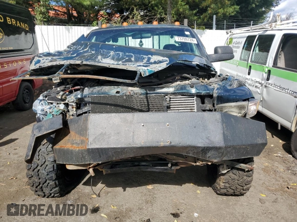 1996 Dodge 2500 with VIN 1B7KF26C1TS664899, listed as a Copart auction lot 73709724 with 200,525 mi miles and Salvage Title. Bid and sale history available at carsss.com. Image 5.