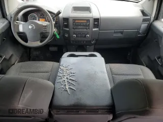 2012 Nissan Titan SV z VIN 1N6AA0EJ9CN325608, wystawiony jako Copart lot #58925565 z przebiegiem 86 967 mil mil oraz Szkoda całkowita • Salvage title. Historia ofert i sprzedaży dostępna na DreamBid. Obrazek 8.