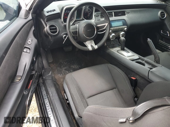 2011 Chevrolet Camaro 1LT z VIN 2G1FB1ED9B9143486, wystawiony jako Copart lot #54848545 z przebiegiem 131 356 mil mil oraz Szkoda całkowita • Salvage title. Historia ofert i sprzedaży dostępna na DreamBid. Obrazek 8.