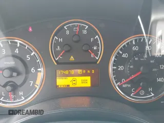 2011 Nissan Armada SV z VIN 5N1AA0ND6BN623511, wystawiony jako IAAI lot #42248998 z przebiegiem 174 878 mil mil oraz . Historia ofert i sprzedaży dostępna na DreamBid. Obrazek 7.