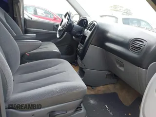 2005 Dodge Caravan SXT with VIN 2D4GP44L15R224531, listed as a IAAI auction lot 41590755 with 141,214 mi miles and . Bid and sale history available at DreamBid. Image 5.