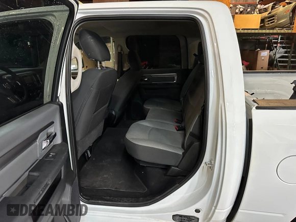 2023 Ram 1500 SLT z VIN 3C6RR7LG4PG678827, wystawiony jako Copart lot #55741925 z przebiegiem 47 266 mil mil oraz Szkoda całkowita • Salvage title. Historia ofert i sprzedaży dostępna na DreamBid. Obrazek 6.